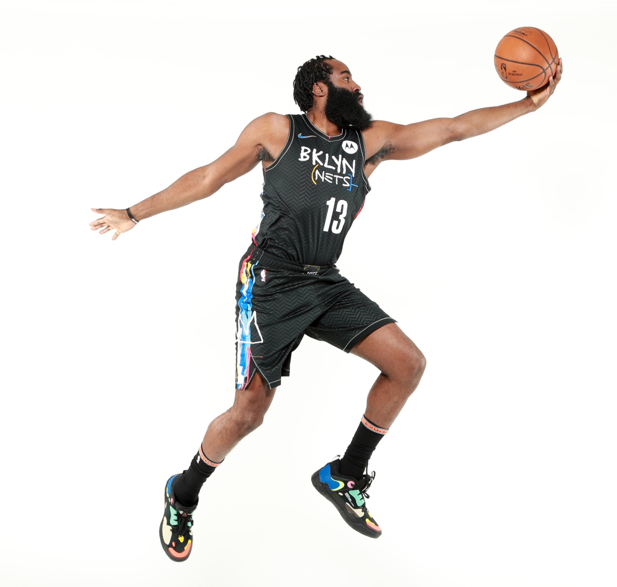 欧冠意甲连场破门，劳塔罗打破意甲4场进球荒（劳塔罗欧冠+意甲连场破门，终结意甲四场进球荒）