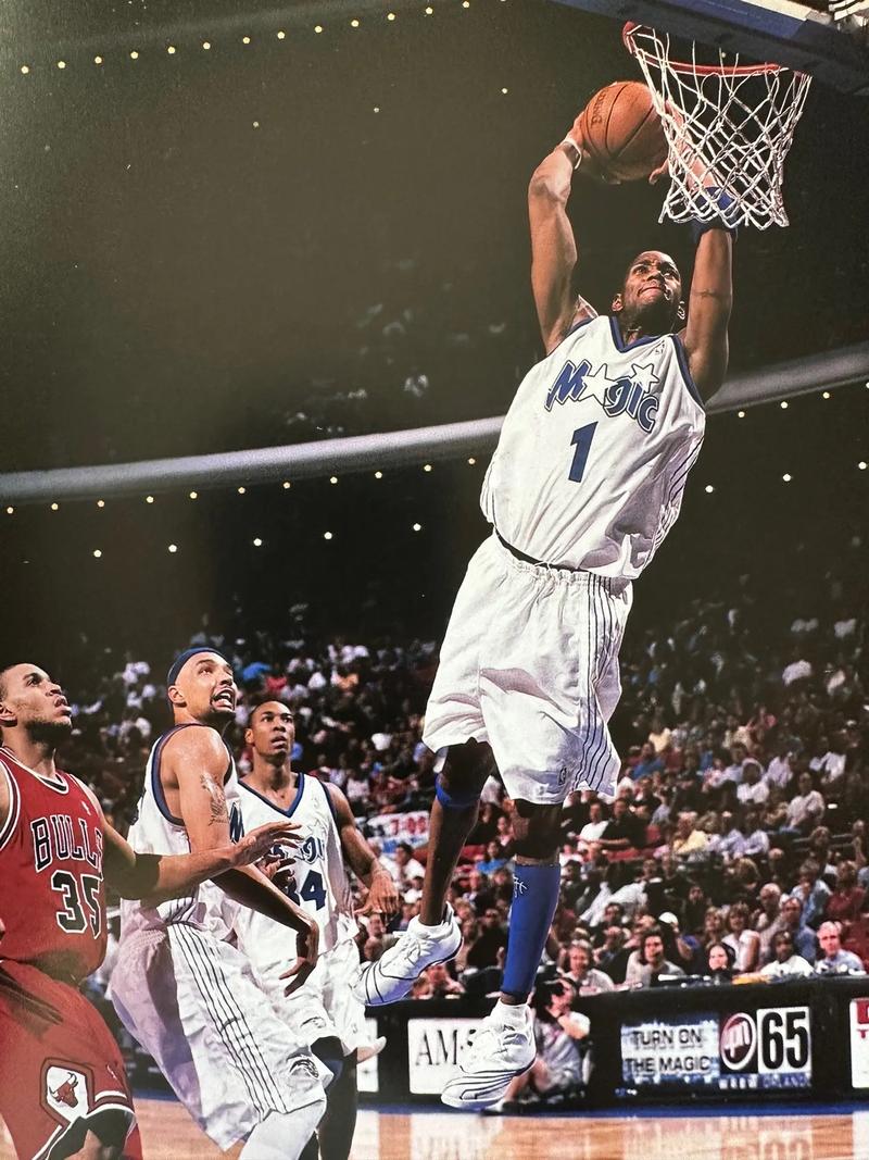 意媒：加斯佩里尼曾邀德罗西住他在热那亚的家，德罗西婉拒了（意媒：加斯佩里尼曾邀德罗西入住其热那亚住所，后者婉拒）