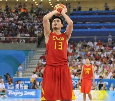 欧洲冠军联赛：皇马意外失利，阿森纳全胜晋级（欧冠：皇马爆冷失利，阿森纳全胜出线）