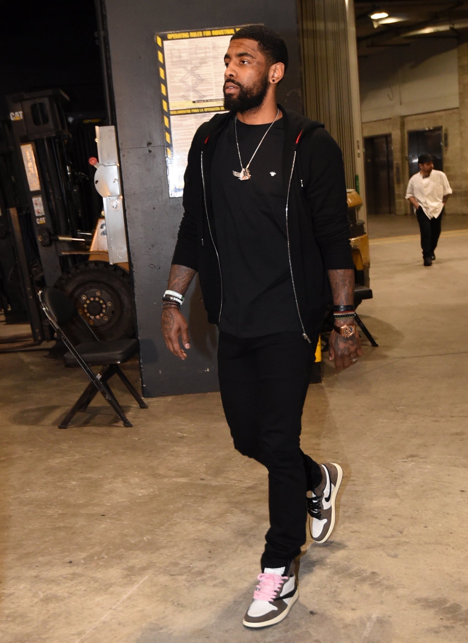 再见硬币哥！NIP官方：队内中单Doinb离队（NIP官宣：中单Doinb离队，硬币哥告别）