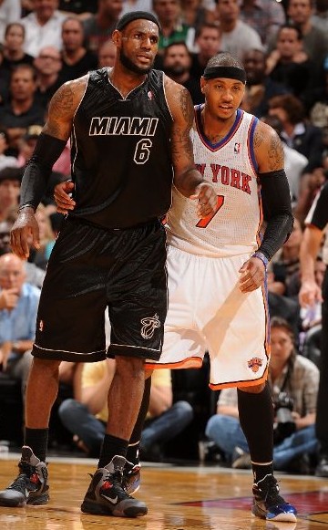 NBA焦点战：篮网客场逆转雄鹿,（NBA重头戏：篮网客场翻盘雄鹿）