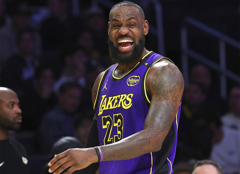 阿尔瓦雷斯：我们的定位球防守和进攻都需要改进（阿尔瓦雷斯：定位球攻防需全面提升）