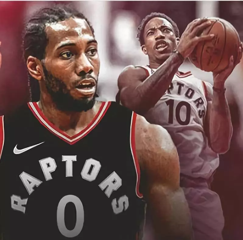 致敬，王刚庆祝足协杯冠军时背后写着：献给我们的主帅塞蒂恩（王刚庆足协杯封王，背后字样致敬主帅塞蒂恩）