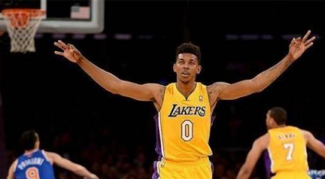 双响逆转塞尔塔，贝司机成博洛尼亚近26年欧战单场进球2+第一人（梅开二度逆转塞尔塔，贝司机创博洛尼亚26年来欧战单场2+进球纪录）